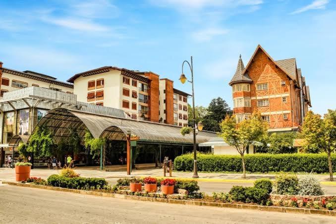 Apartamento Apartamento Na Rua Coberta Gramado Exterior foto